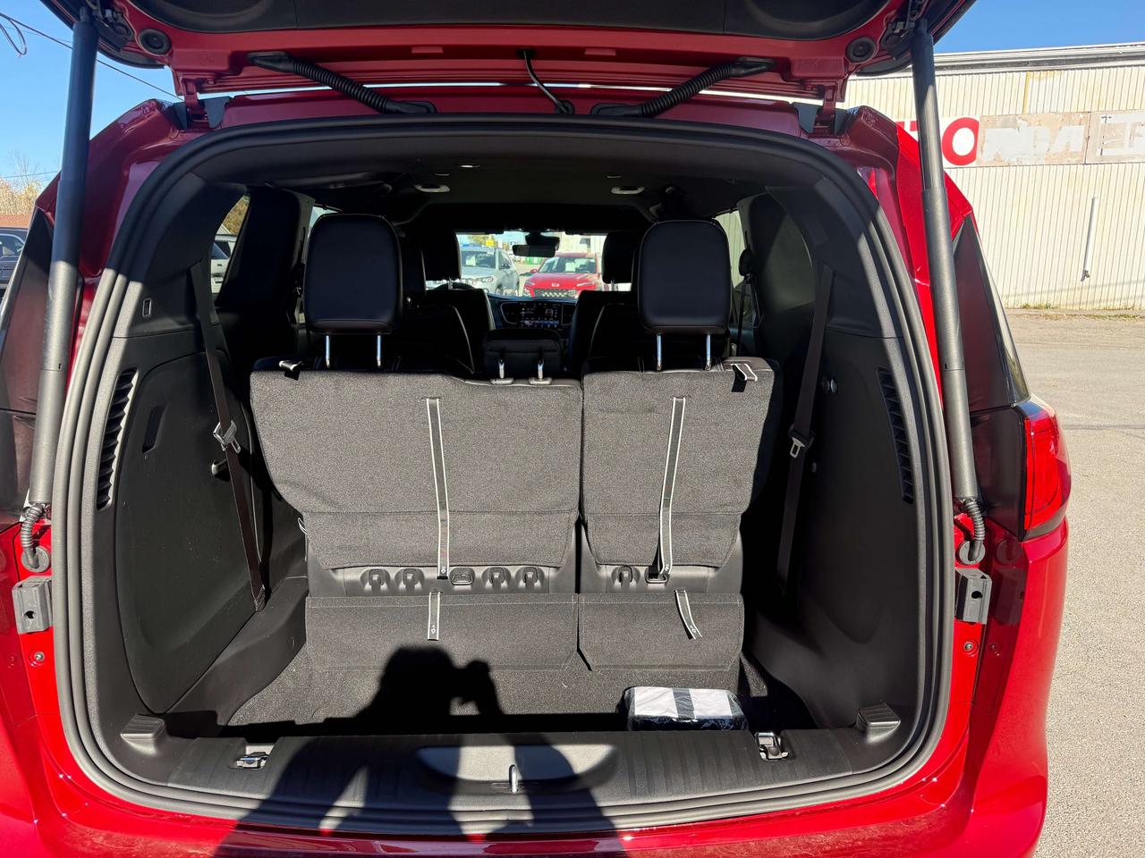 2027 Dodge Grand Caravan SXT Photo