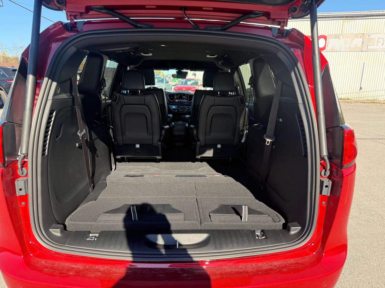 2027 Dodge Grand Caravan SXT Photo