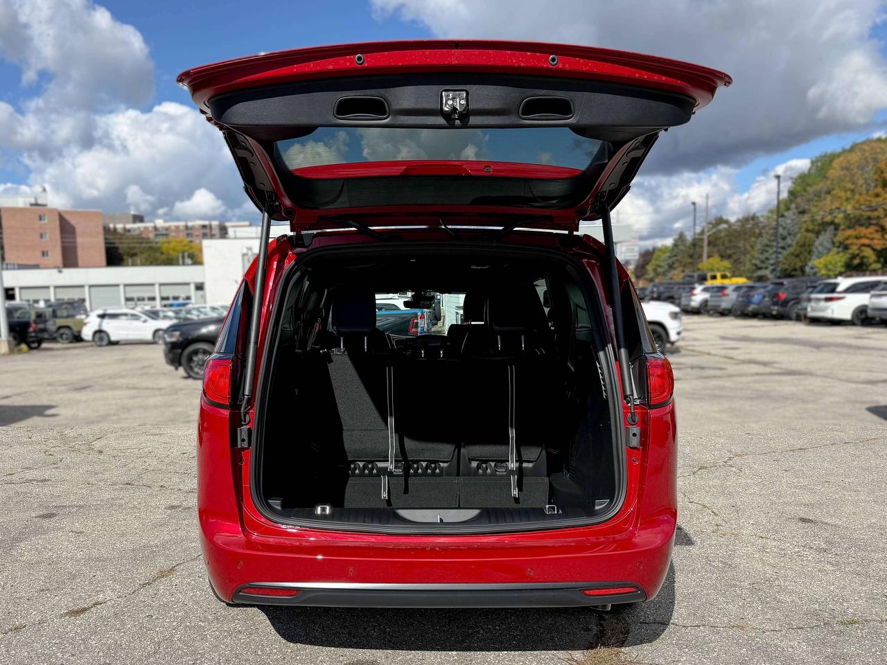 2027 Dodge Grand Caravan SXT 2WD Photo