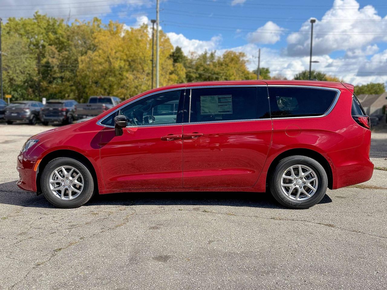 2027 Dodge Grand Caravan SXT 2WD Photo