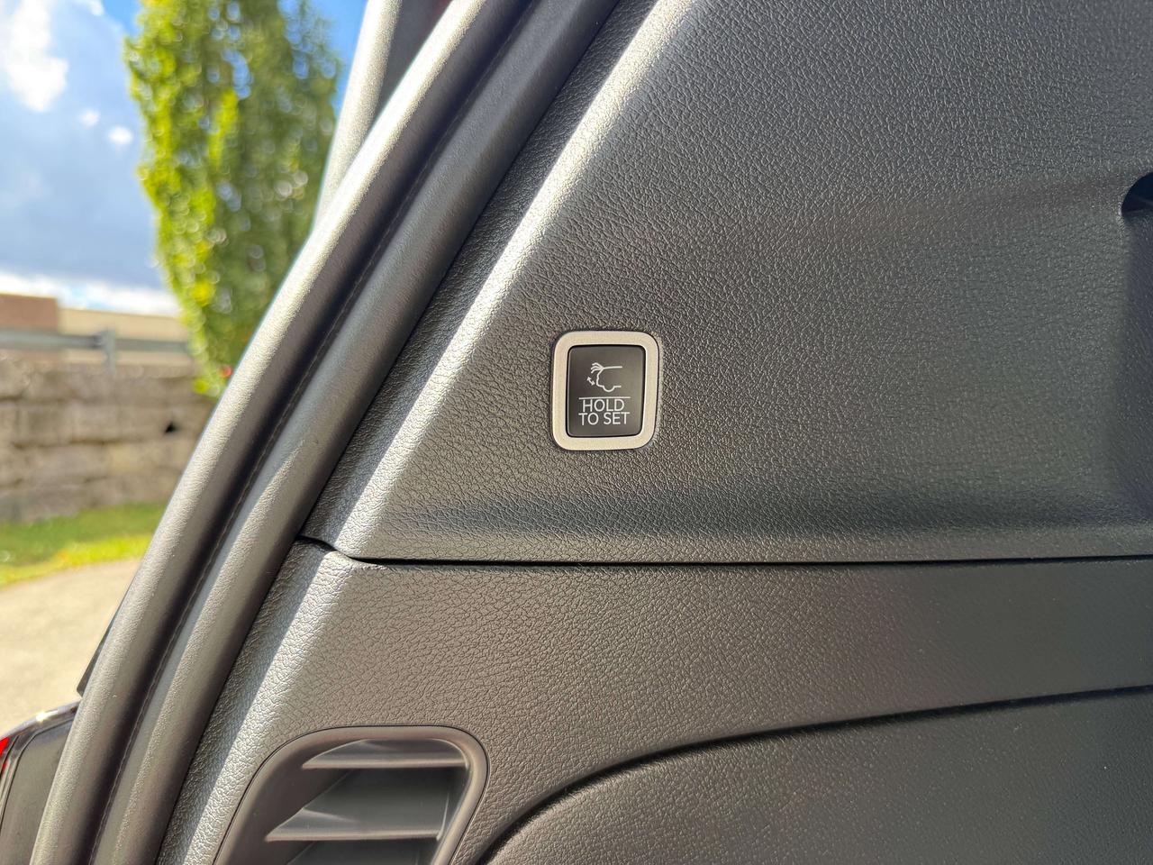 2027 Dodge Grand Caravan SXT 2WD Photo