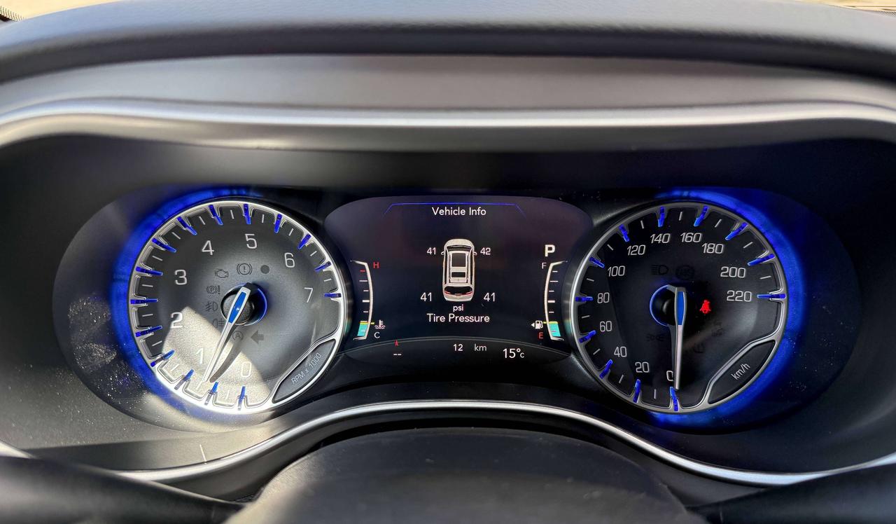 2027 Dodge Grand Caravan SXT 2WD Photo
