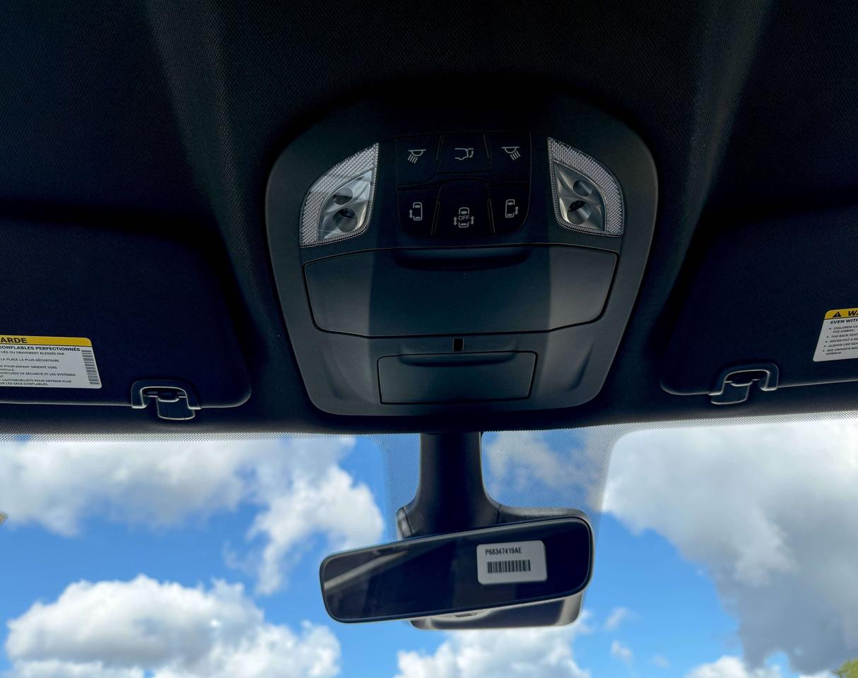 2027 Dodge Grand Caravan SXT 2WD Photo