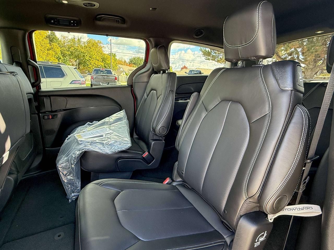 2027 Dodge Grand Caravan SXT 2WD Photo