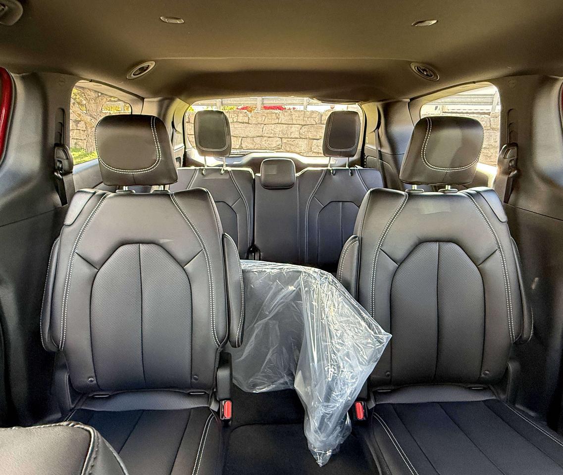 2027 Dodge Grand Caravan SXT 2WD Photo