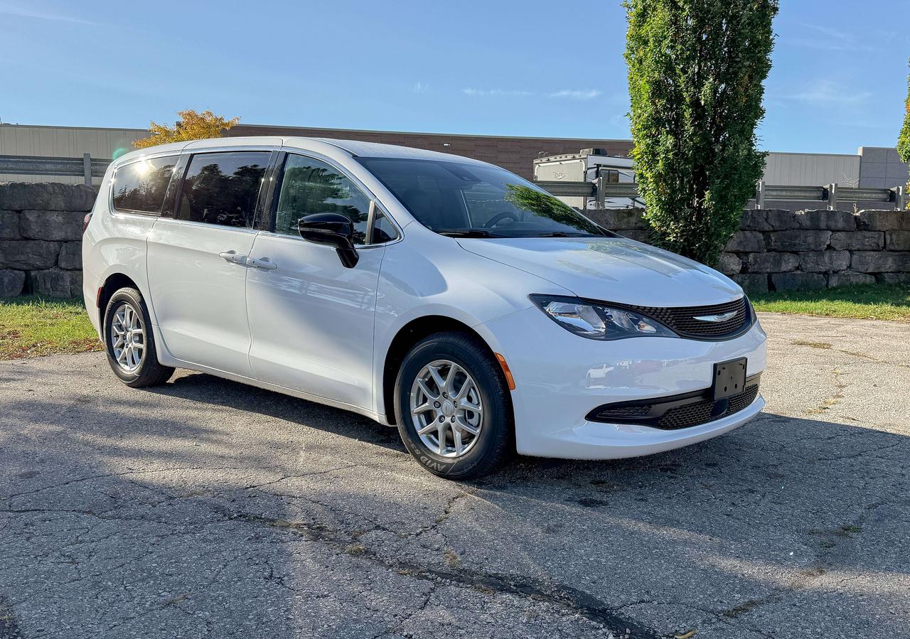 2027 Dodge Grand Caravan SXT 2WD Photo