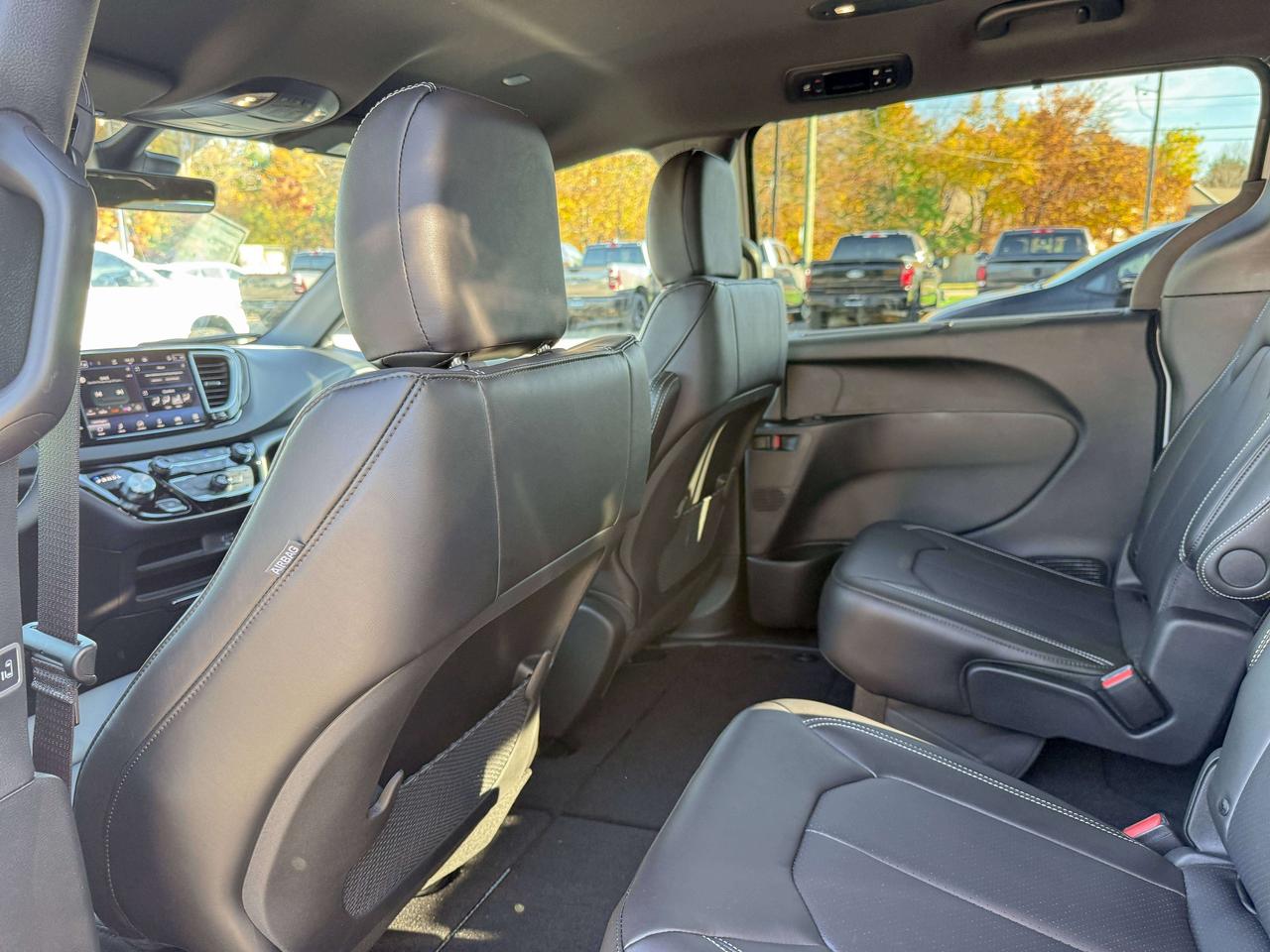 2027 Dodge Grand Caravan SXT 2WD Photo