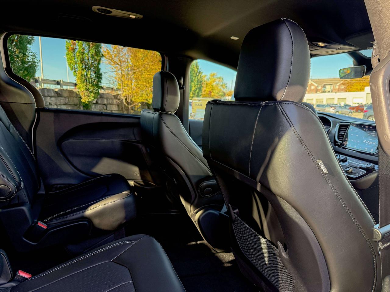 2027 Dodge Grand Caravan SXT 2WD Photo