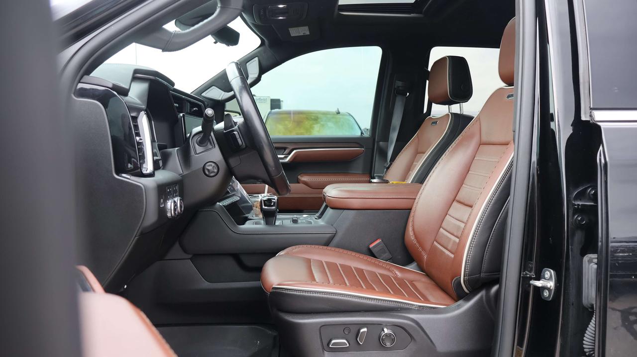 2024 GMC Sierra 1500 Denali Ultimate | Sunroof | Tow Hitch Photo