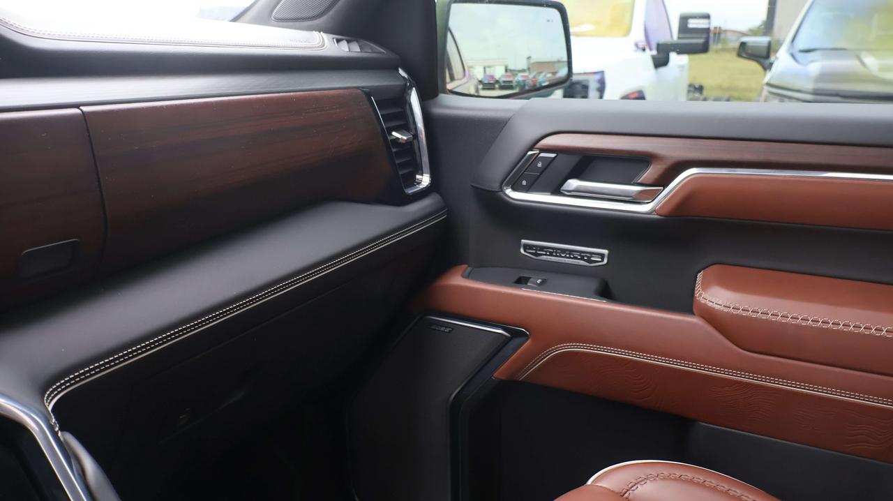 2024 GMC Sierra 1500 Denali Ultimate | Sunroof | Tow Hitch Photo