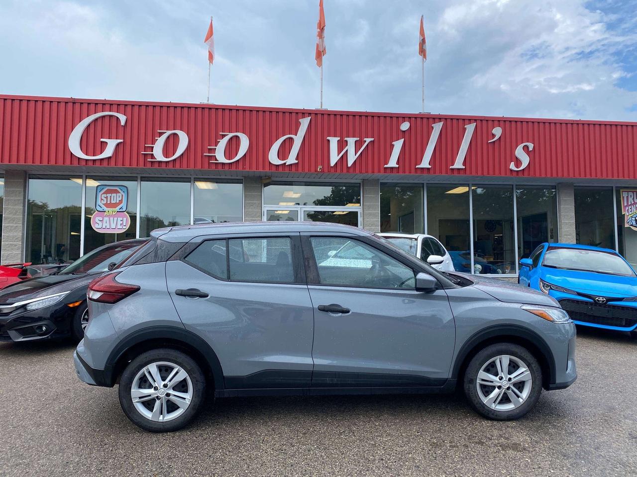 2024 Nissan Kicks S, CLEAN CARFAX, BALANCE OF FACTORY WARRANTY! - Photo #1