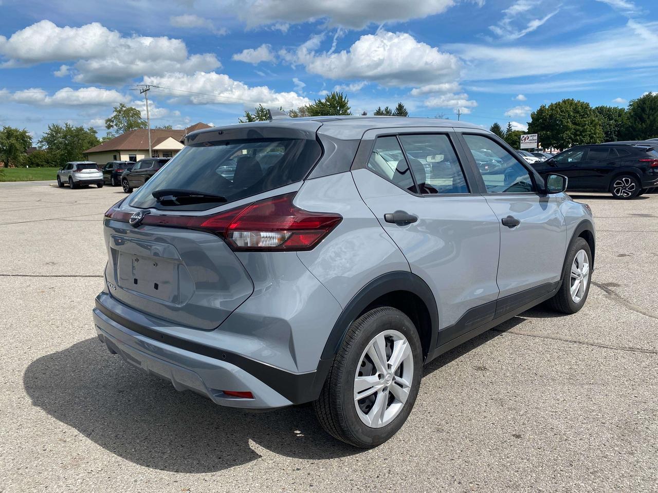 2024 Nissan Kicks S, CLEAN CARFAX, BALANCE OF FACTORY WARRANTY! - Photo #8