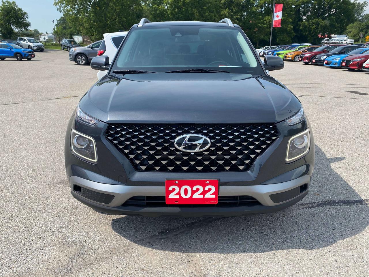 2022 Hyundai Venue ULTIMATE, CLEAN CARFAX, LOCAL TRADE, GREAT MILEAGE - Photo #3