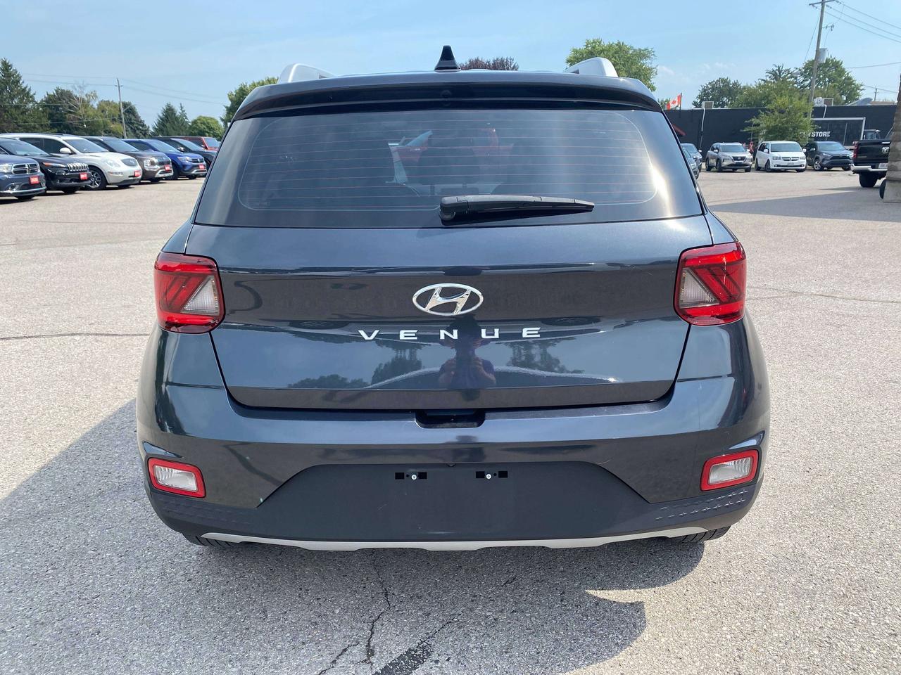 2022 Hyundai Venue ULTIMATE, CLEAN CARFAX, LOCAL TRADE, GREAT MILEAGE Photo