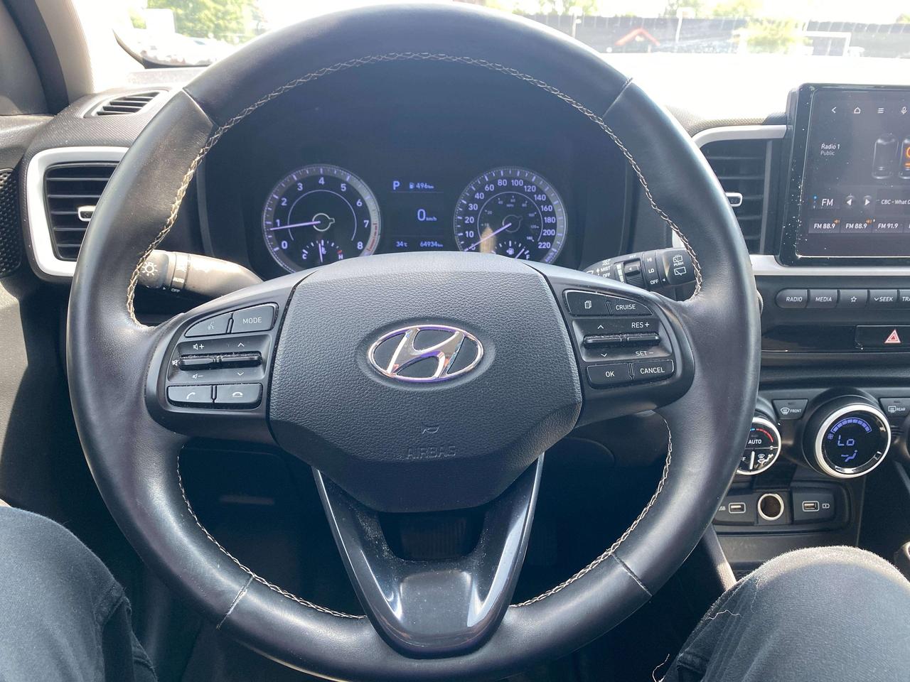 2022 Hyundai Venue ULTIMATE, CLEAN CARFAX, LOCAL TRADE, GREAT MILEAGE Photo