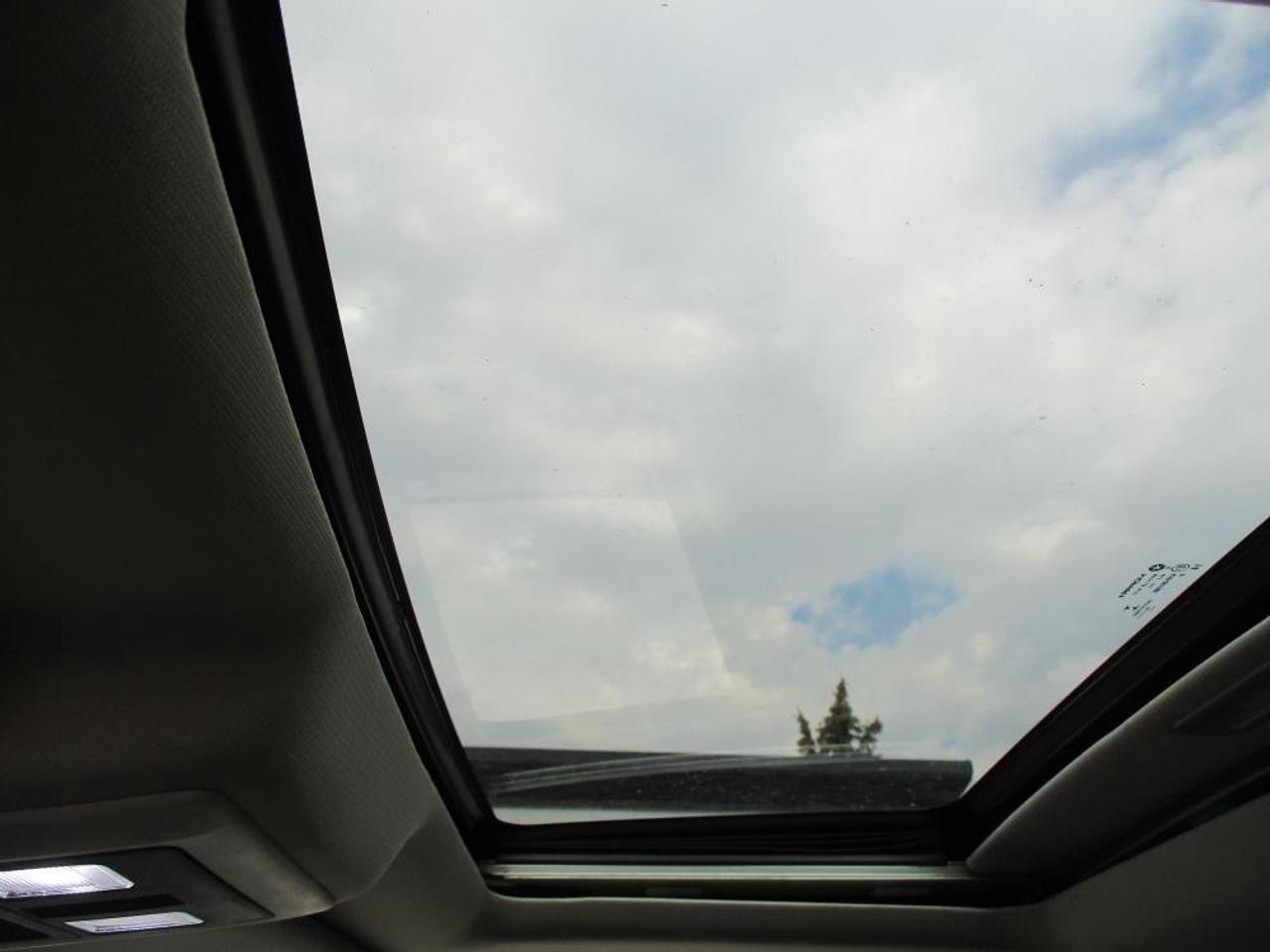 2019 RAM 1500 Classic WARLOCK CREW 4X4 - Photo #21