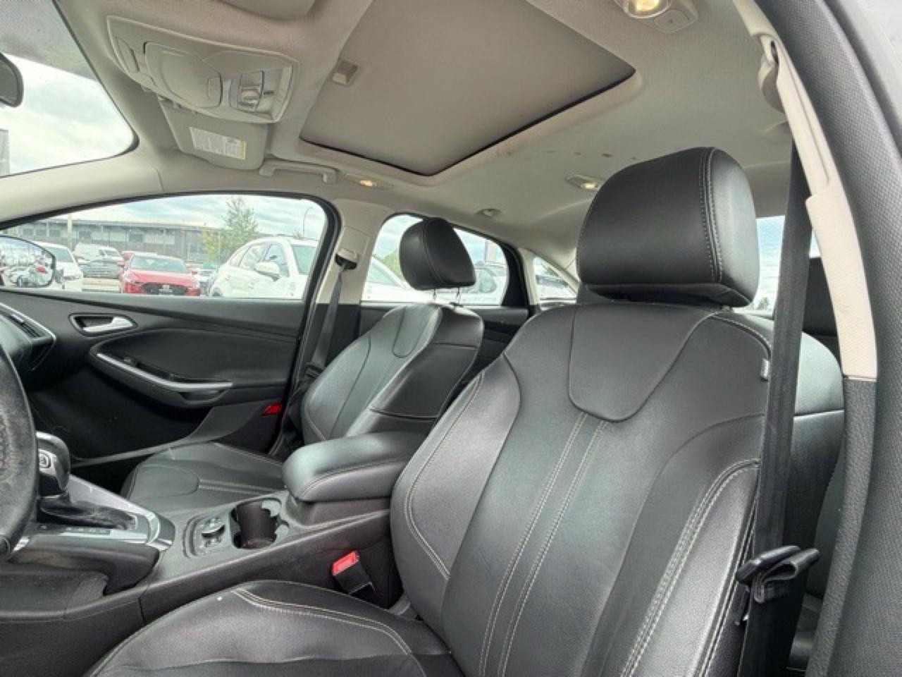 2014 Ford Focus Titanium - Photo #3