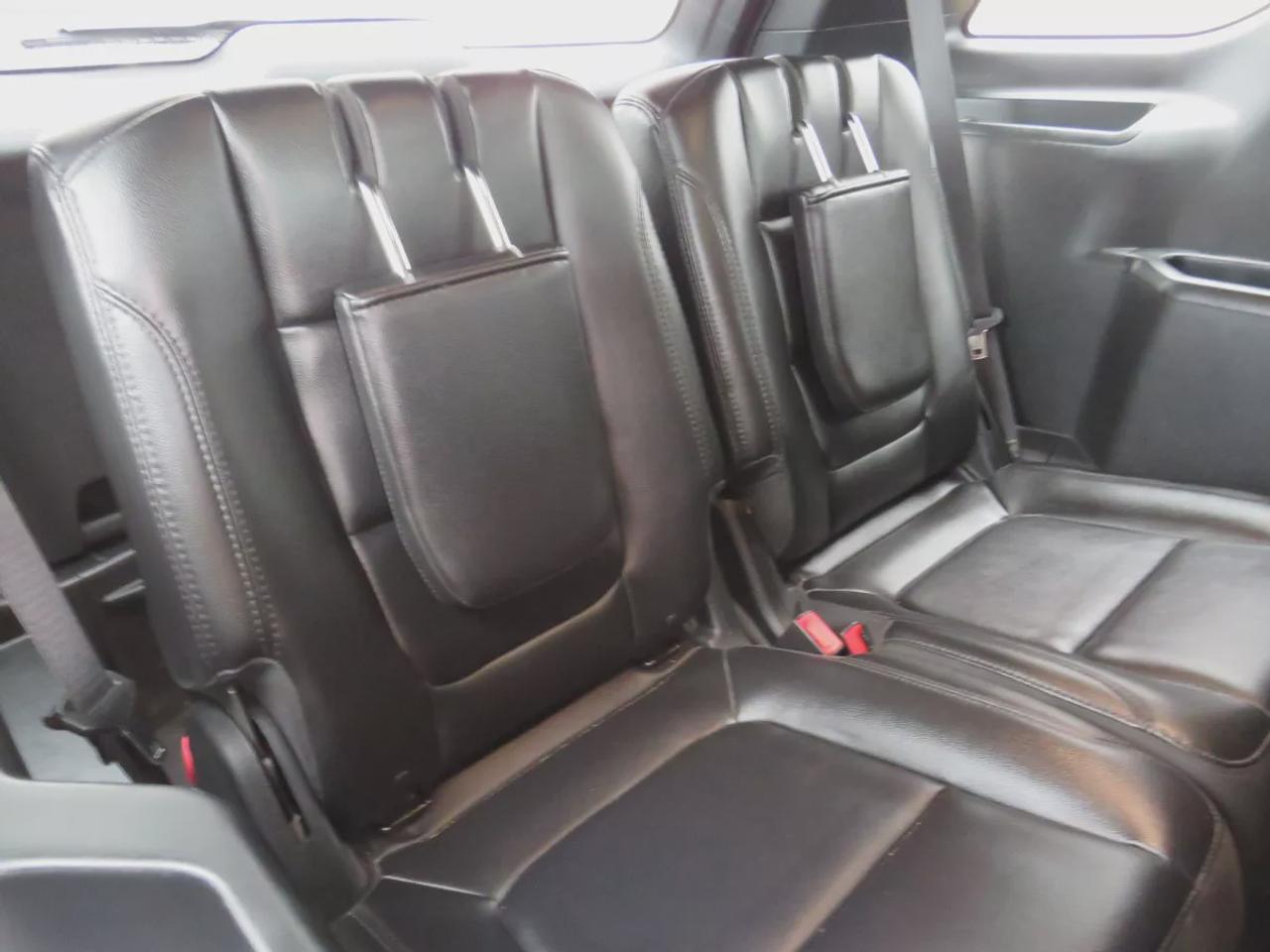 2018 Ford Explorer XLT | 4WD | Automatic | Alloy Wheels | Twin-Panel Moonroof | Power Liftgate | Dual-Zone Climate Control | Touchscreen | Navigation | Bluetooth | Back-Up Camera | Rear Park Assist | Remote Start | Cruise Control | Leather-Wrapped Steering Wheel | Garage Do Photo