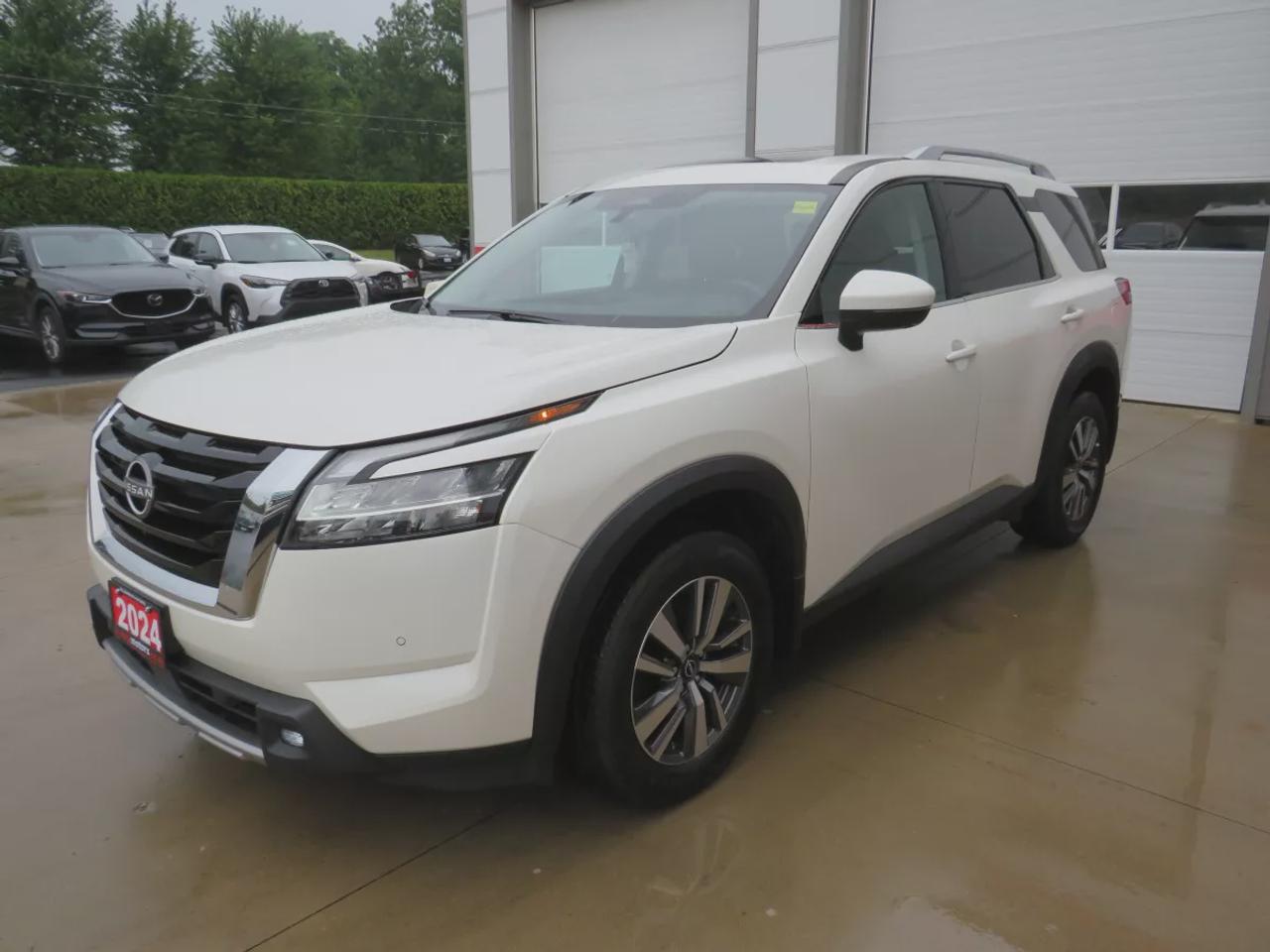 2024 Nissan Pathfinder SL | 4WD | 8 Passenger | Automatic | Alloy Wheels | Panoramic Moonroof | Leather Seats | Heated Front Seats | Heated Steering Wheel | Tri-Zone Climate Control | Touchscreen Display | Wireless Apple CarPlay & Android Auto | Wireless Charging | Bluetooth |  Photo