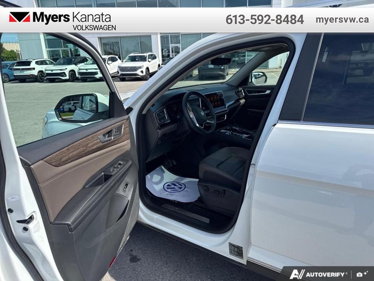2024 Volkswagen Atlas Highline 2.0 TSI  - Leather Seats Photo