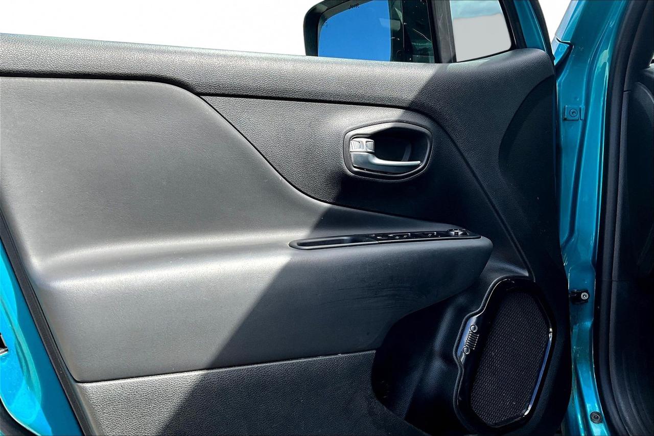 2022 Jeep Renegade Islander| Altitude S | Remote Start Photo