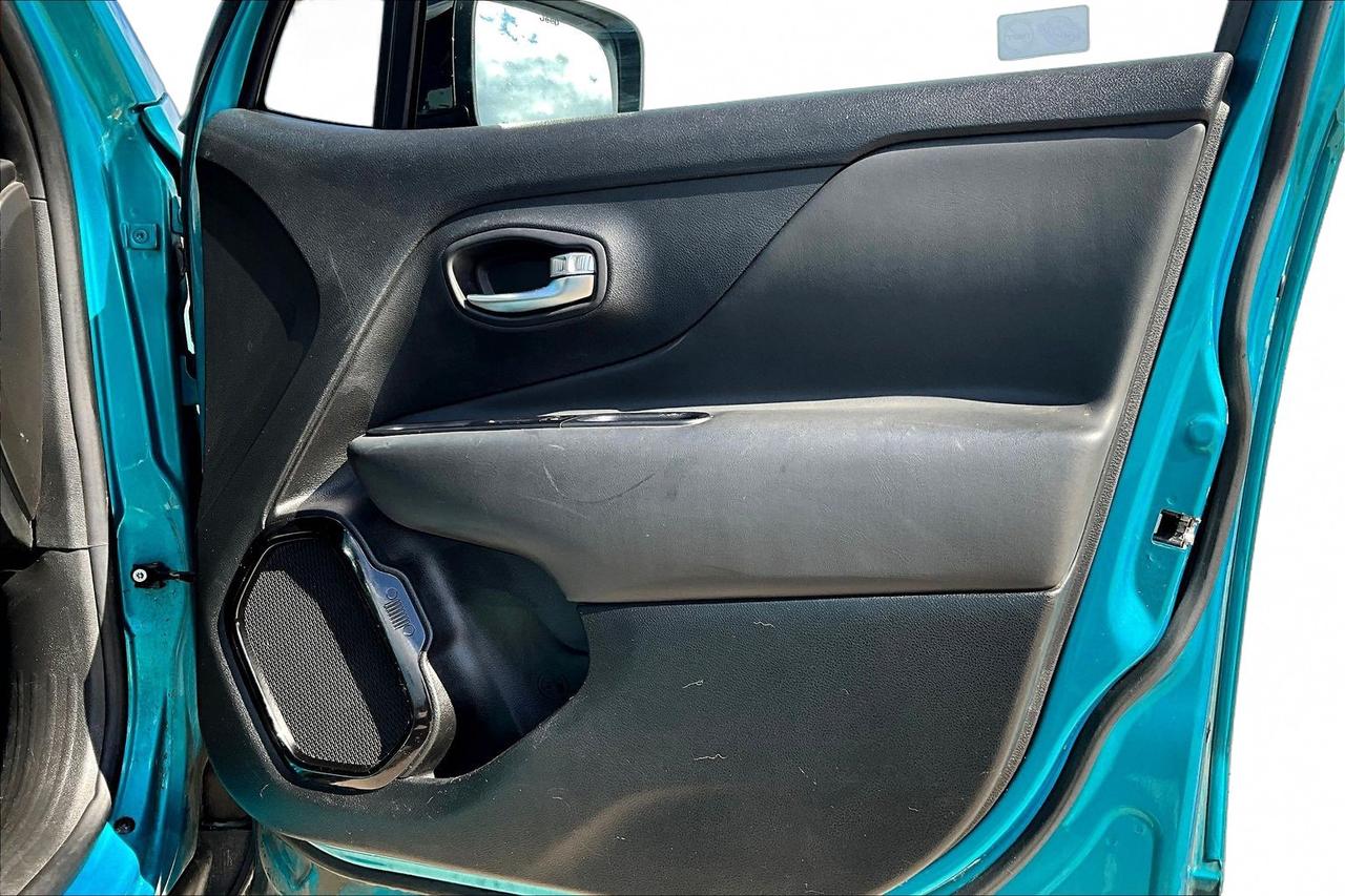 2022 Jeep Renegade Islander| Altitude S | Remote Start Photo