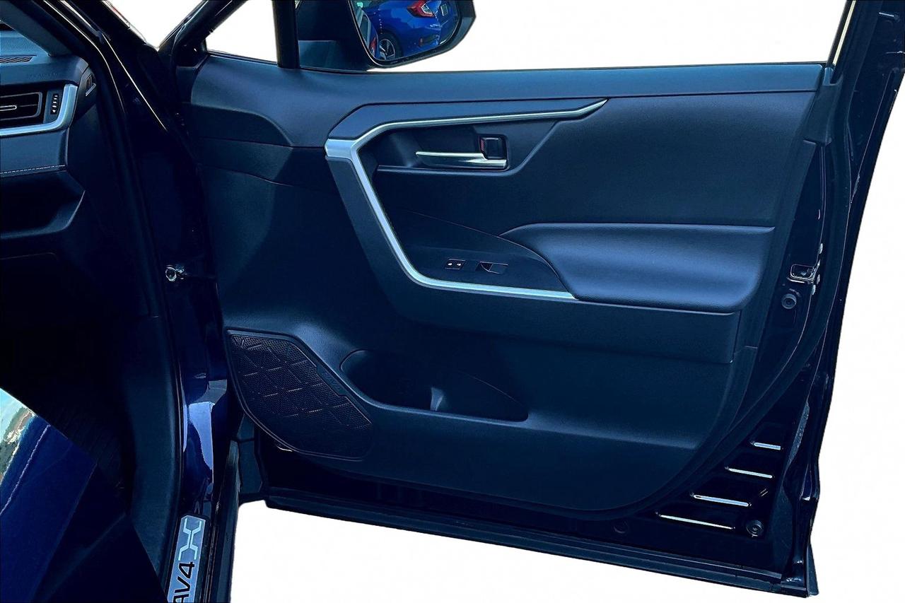 2021 Toyota RAV4 | Sunroof | Heated Seats | Heated Wheel Photo