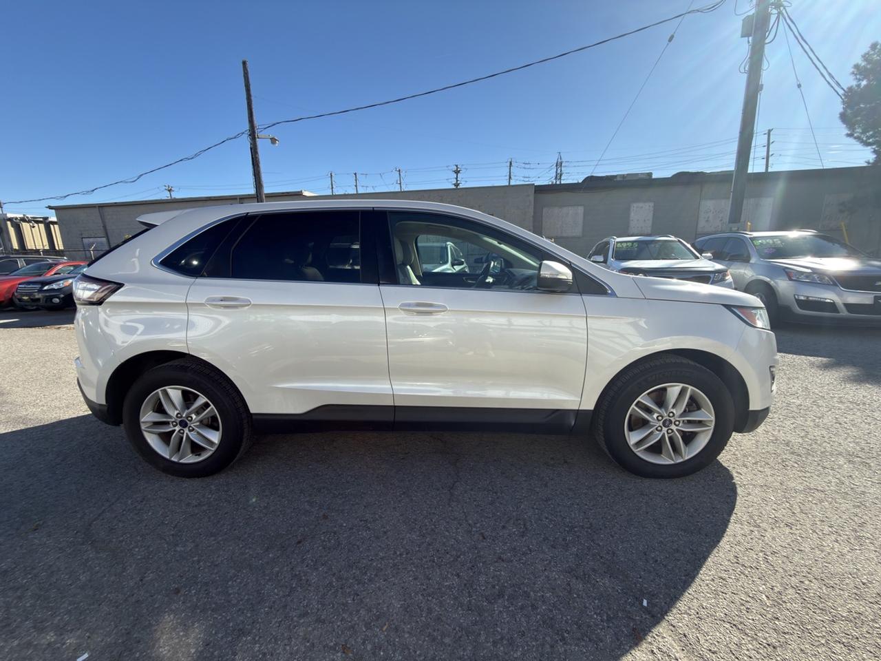 2015 Ford Edge SEL AWD - ONE OWNER - DEALER SERVICED! Photo