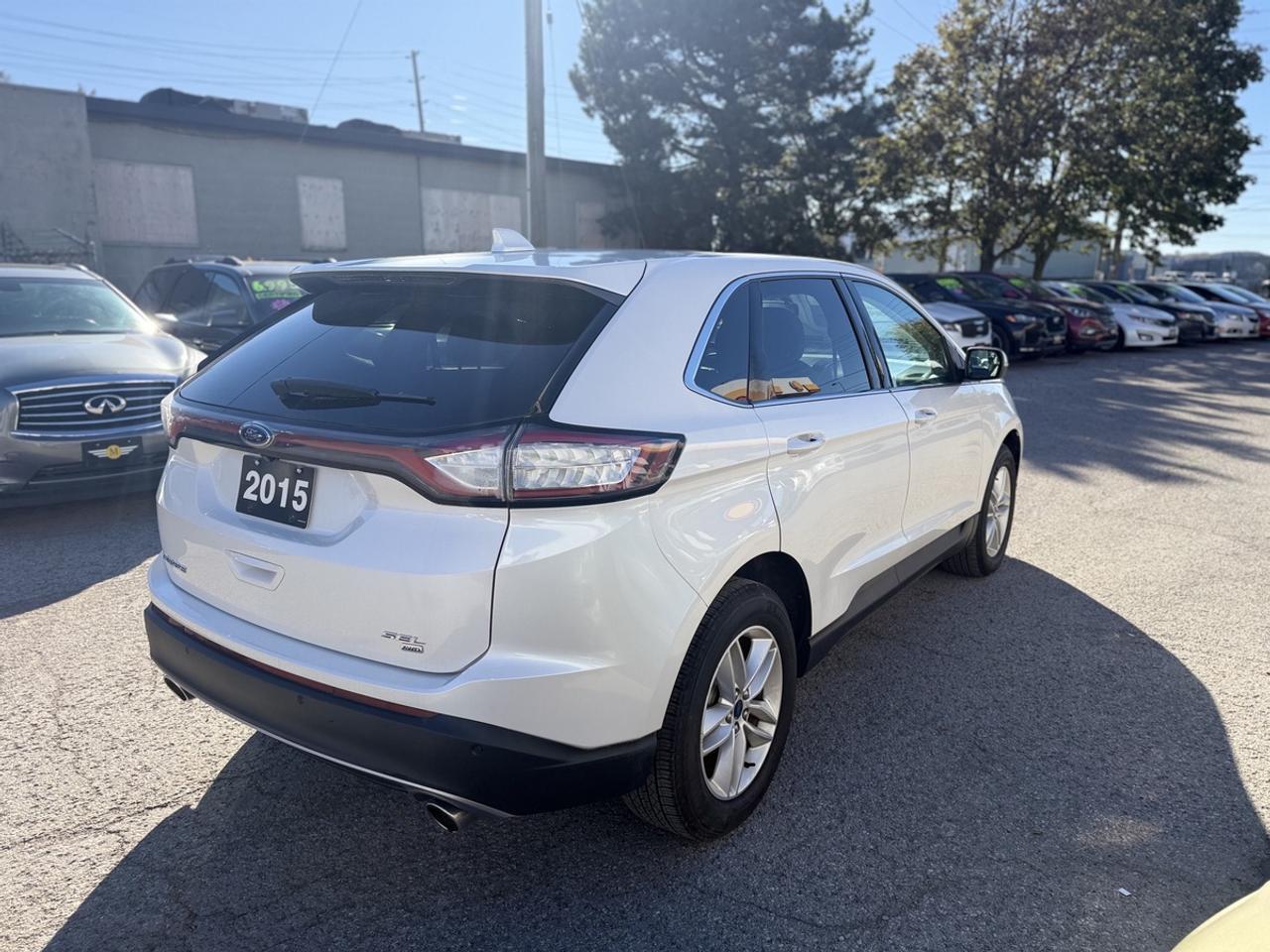 2015 Ford Edge SEL AWD - ONE OWNER - DEALER SERVICED! Photo