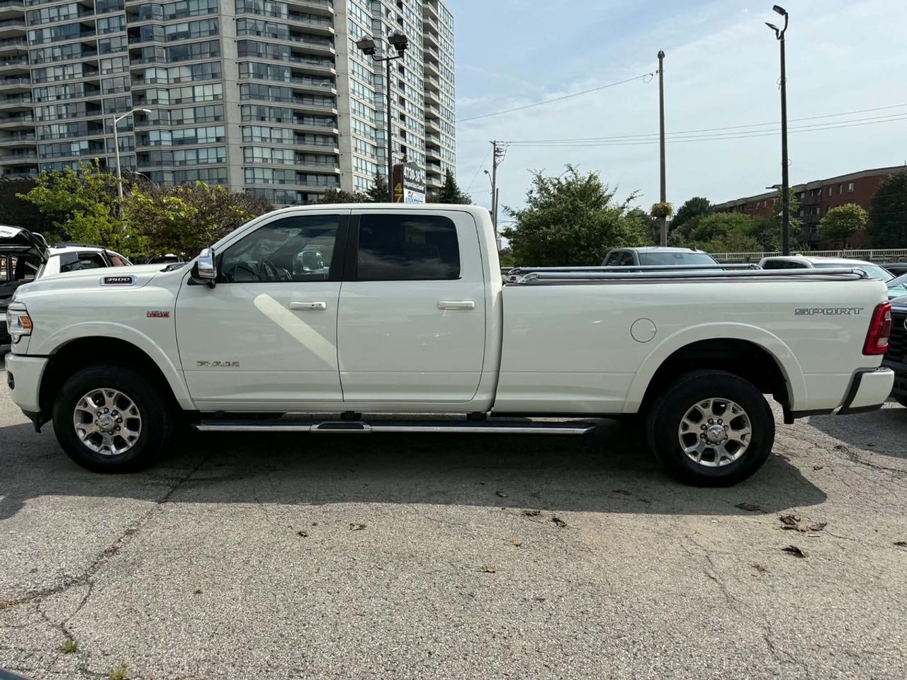 2019 RAM 3500 Laramie Photo4