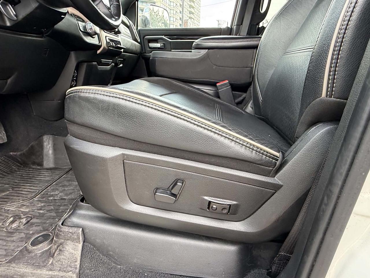 2019 RAM 3500 Laramie Photo