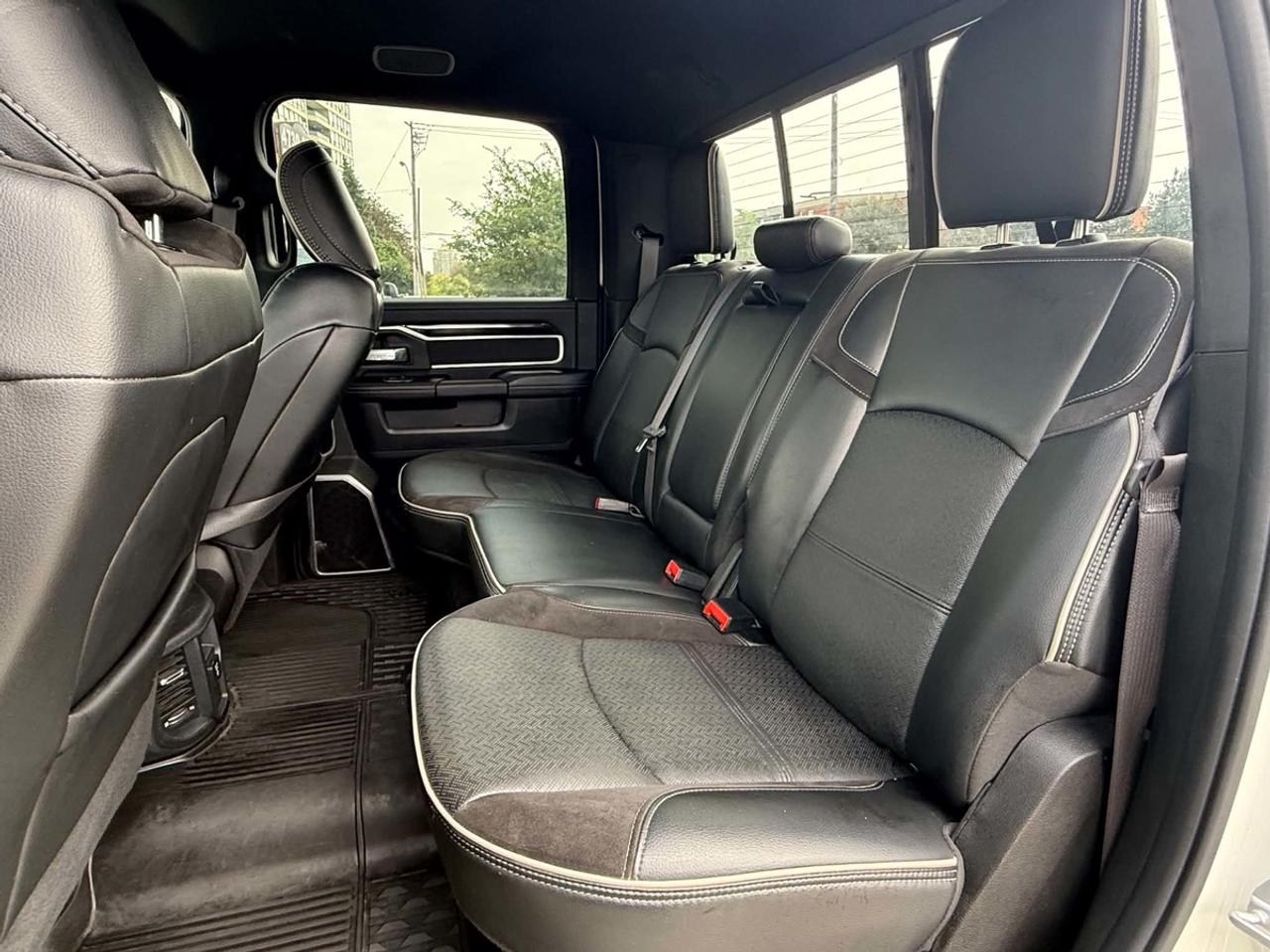 2019 RAM 3500 Laramie Photo
