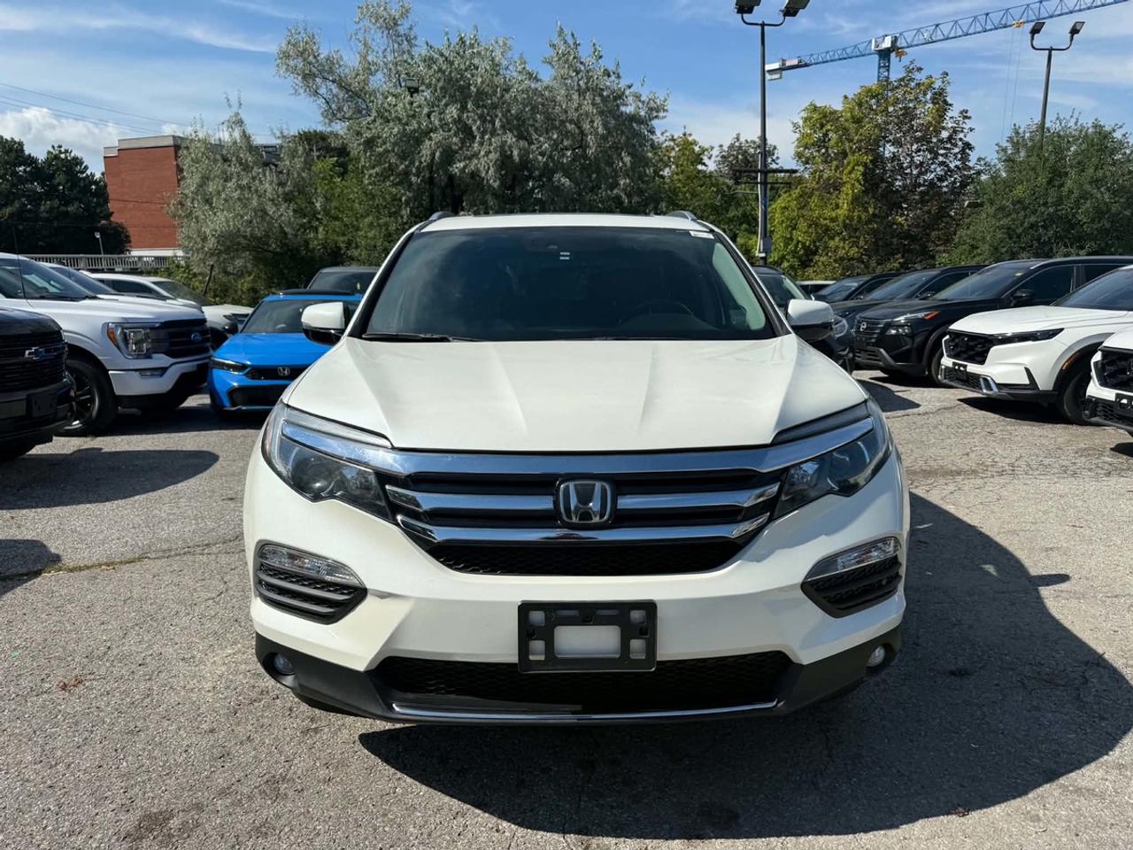 2017 Honda Pilot Touring Photo5