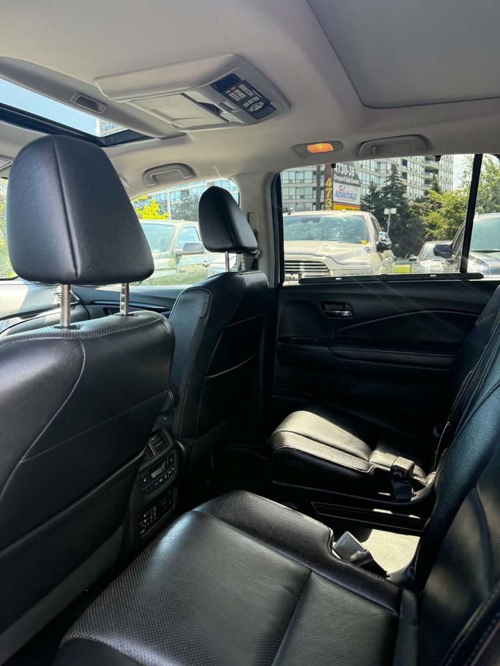 2017 Honda Pilot Touring Photo