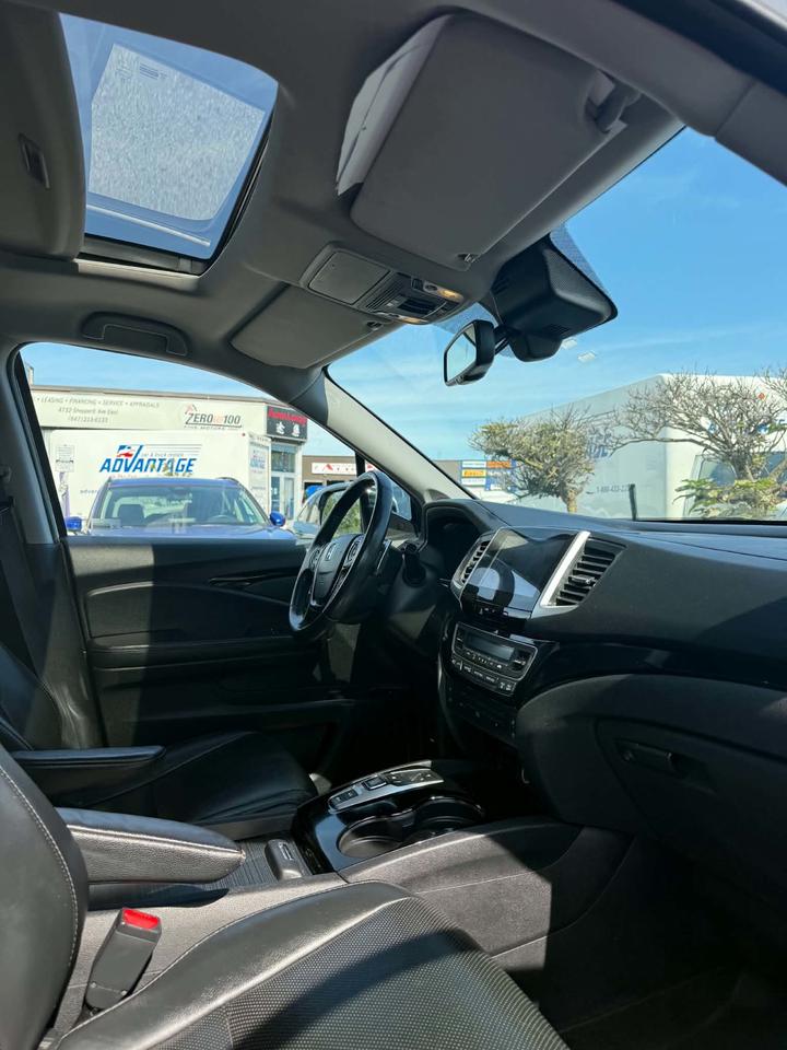 2017 Honda Pilot Touring Photo
