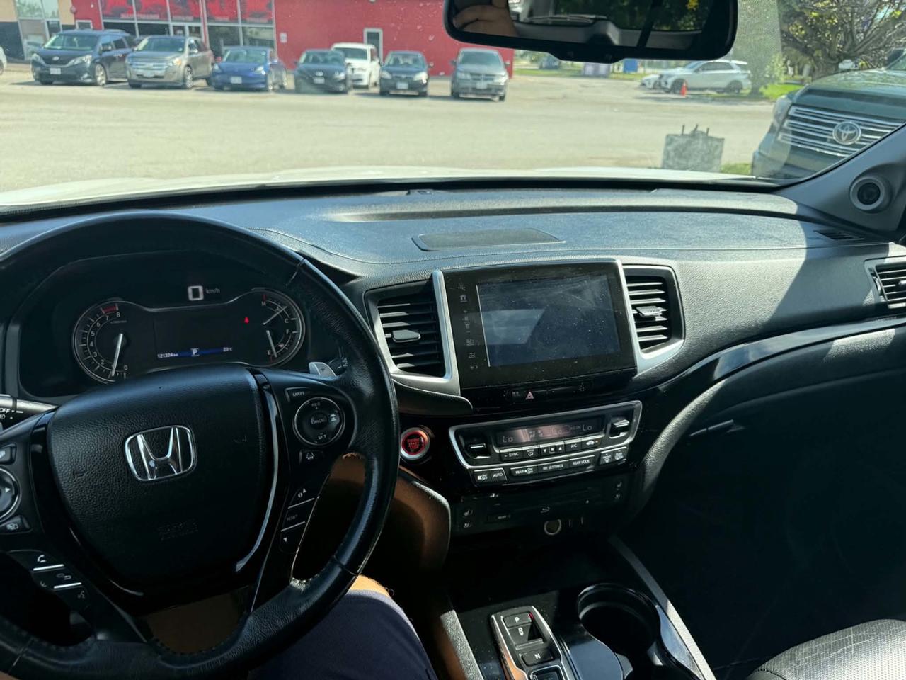 2017 Honda Pilot Touring Photo