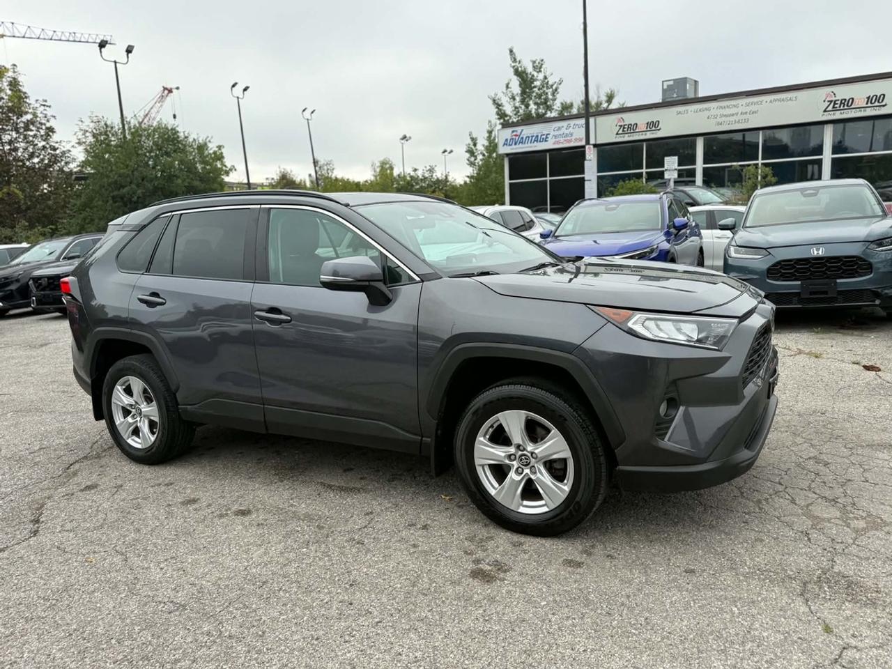 2020 Toyota RAV4 XLE Photo