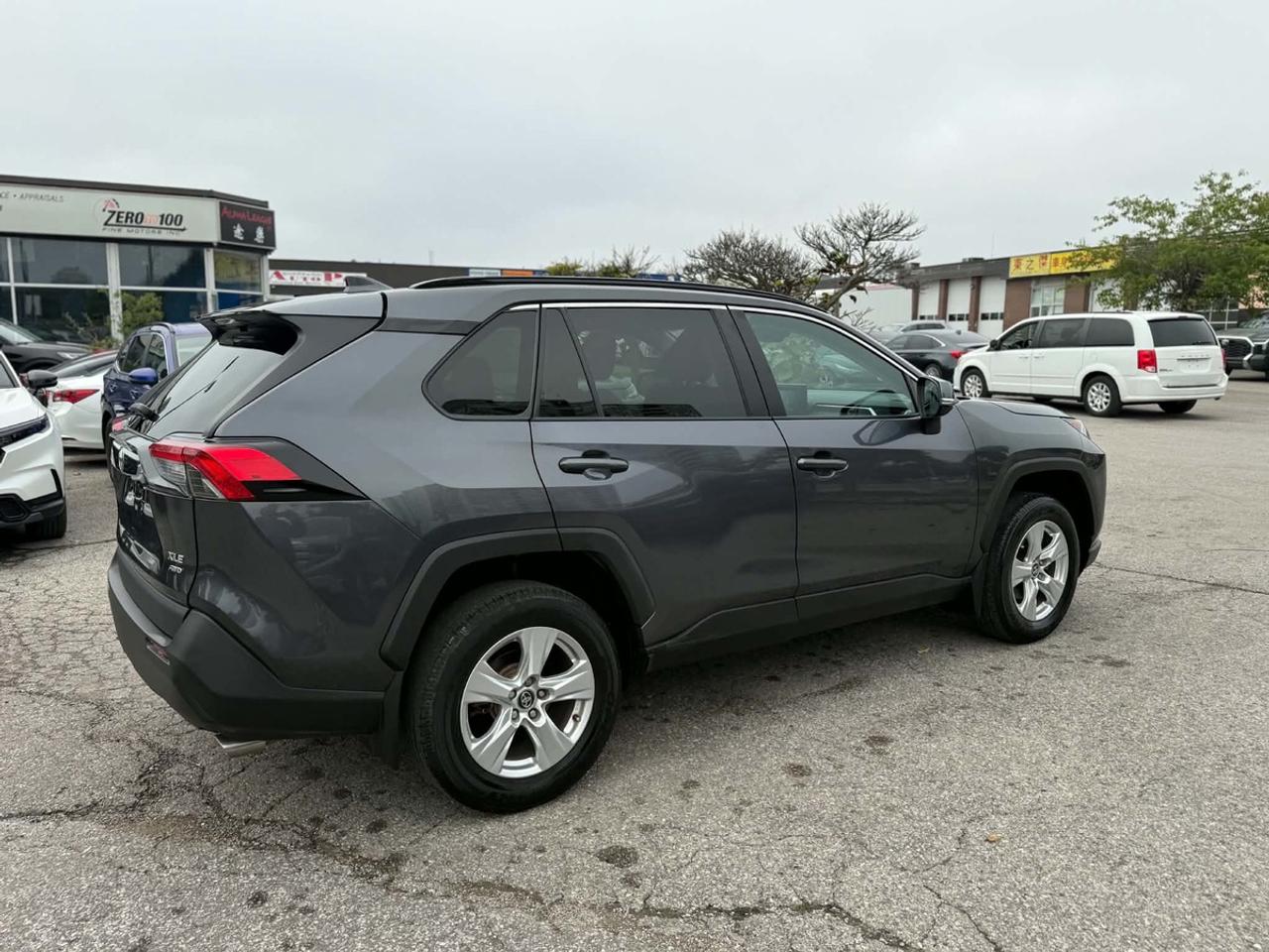2020 Toyota RAV4 XLE Photo
