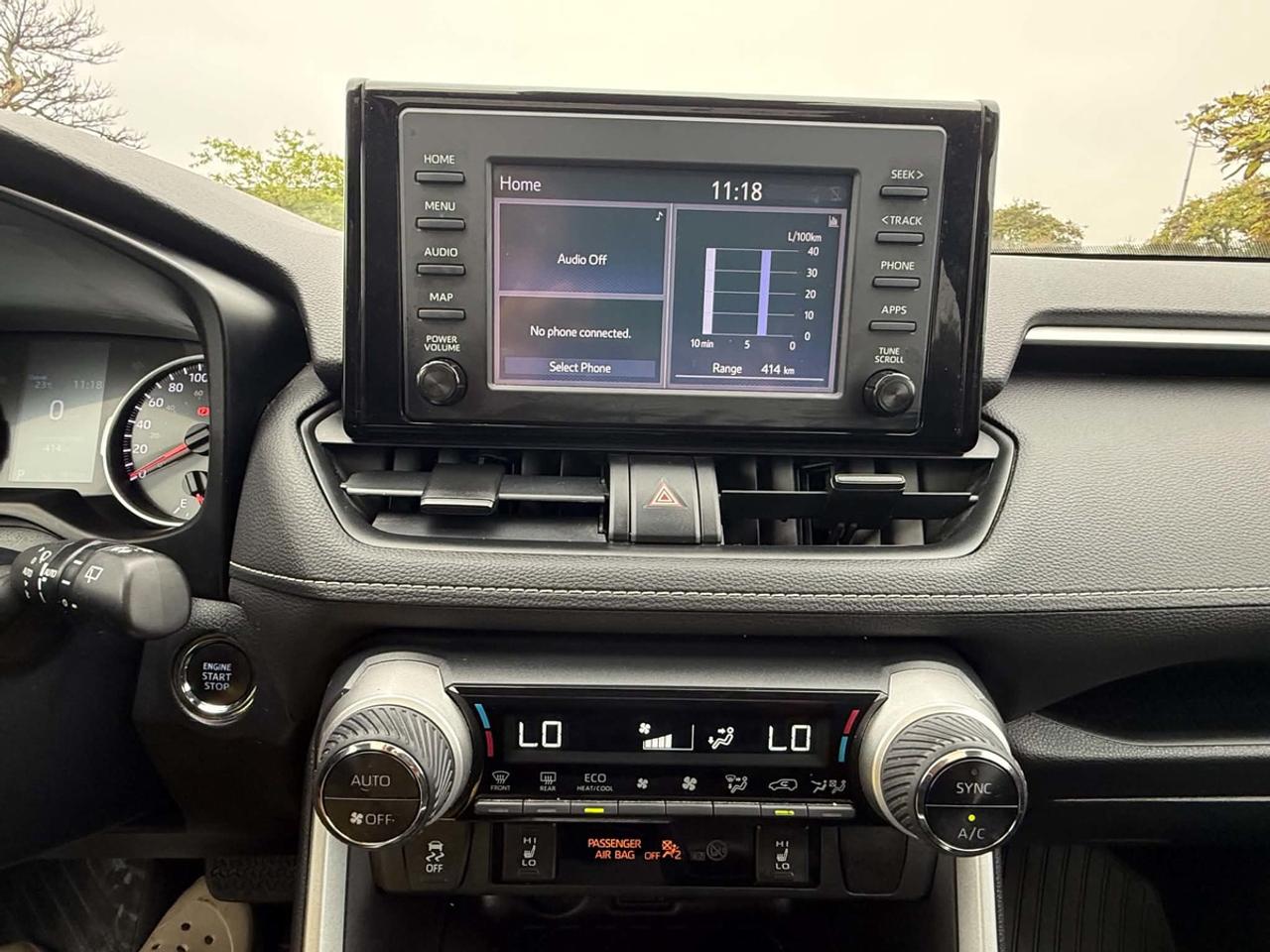 2020 Toyota RAV4 XLE Photo