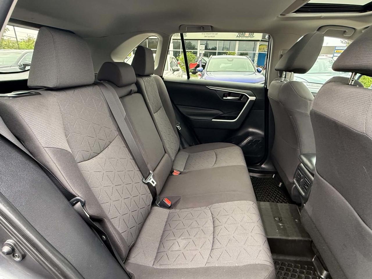 2020 Toyota RAV4 XLE Photo