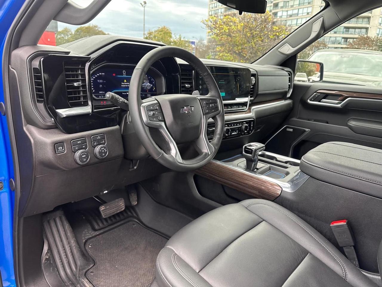 2025 Chevrolet Silverado 1500 RST Photo