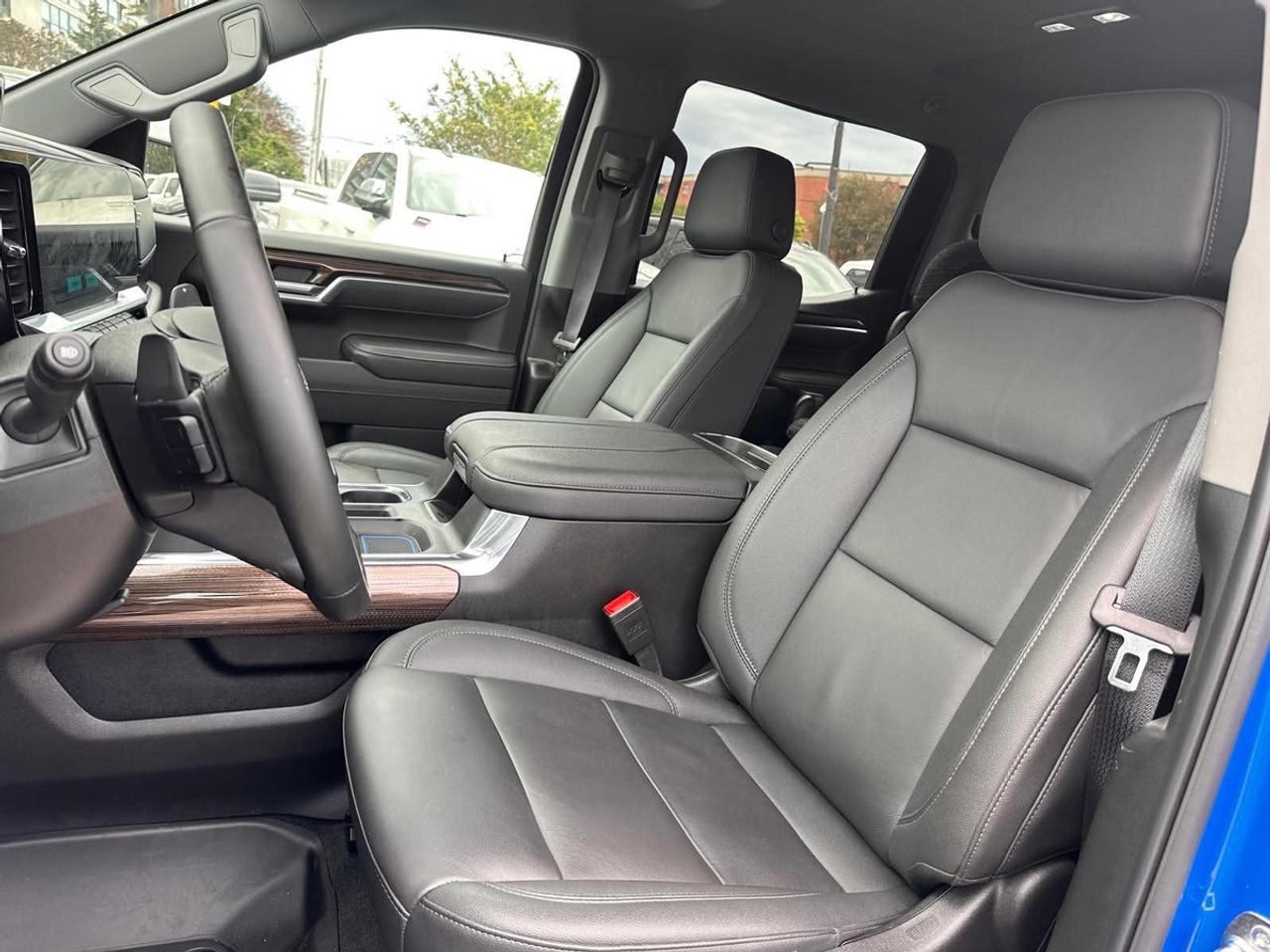 2025 Chevrolet Silverado 1500 RST Photo