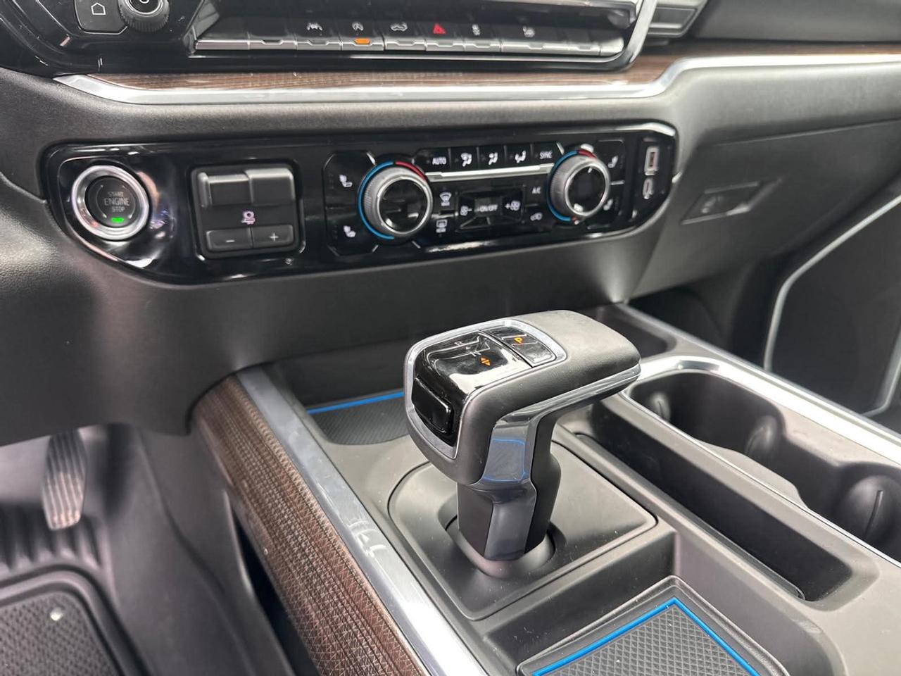 2025 Chevrolet Silverado 1500 RST Photo