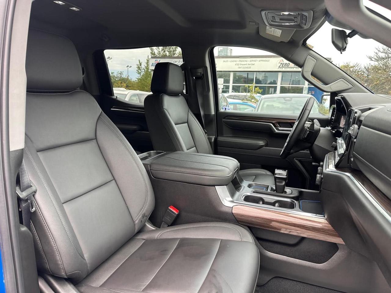 2025 Chevrolet Silverado 1500 RST Photo
