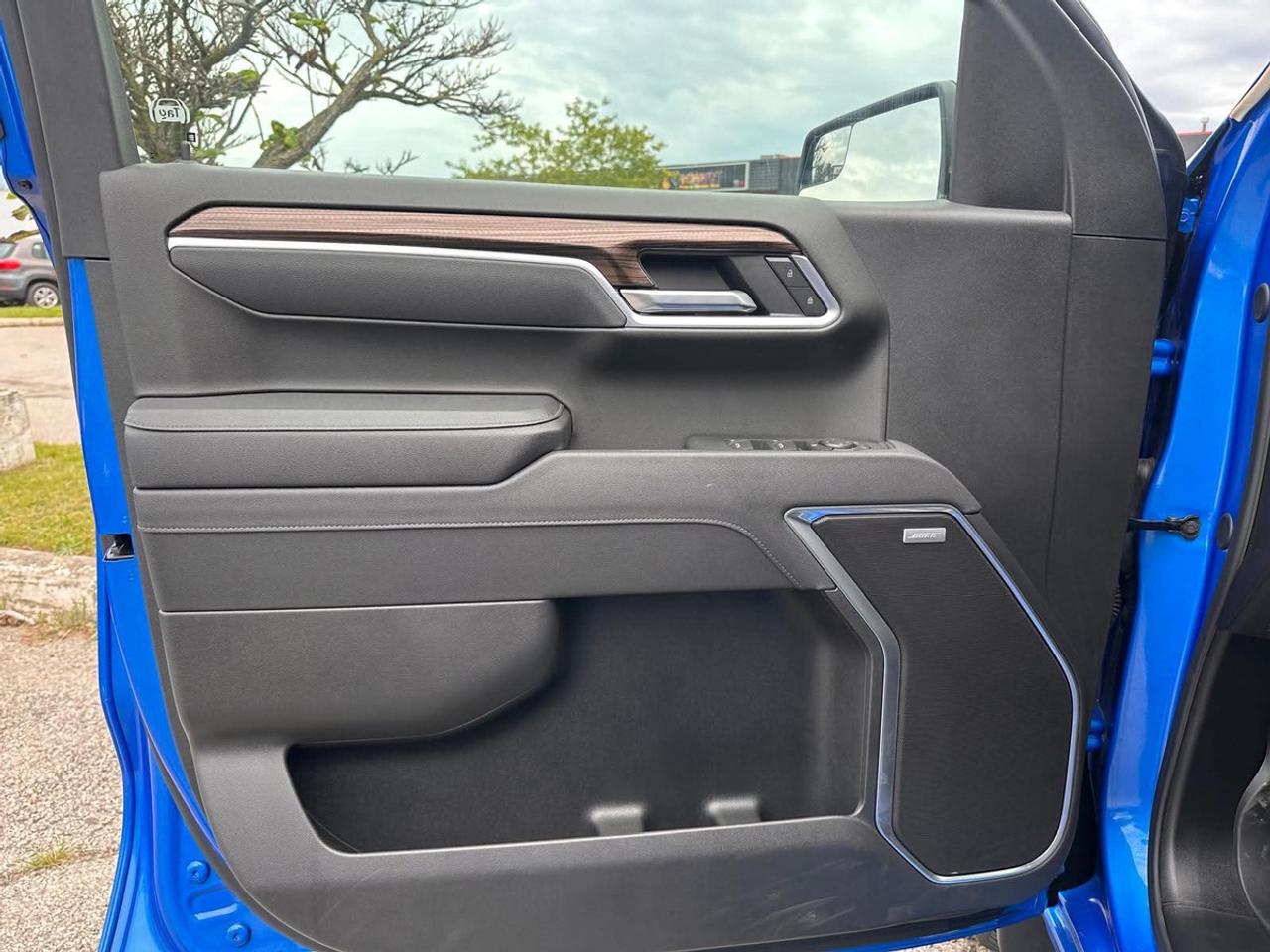 2025 Chevrolet Silverado 1500 RST Photo