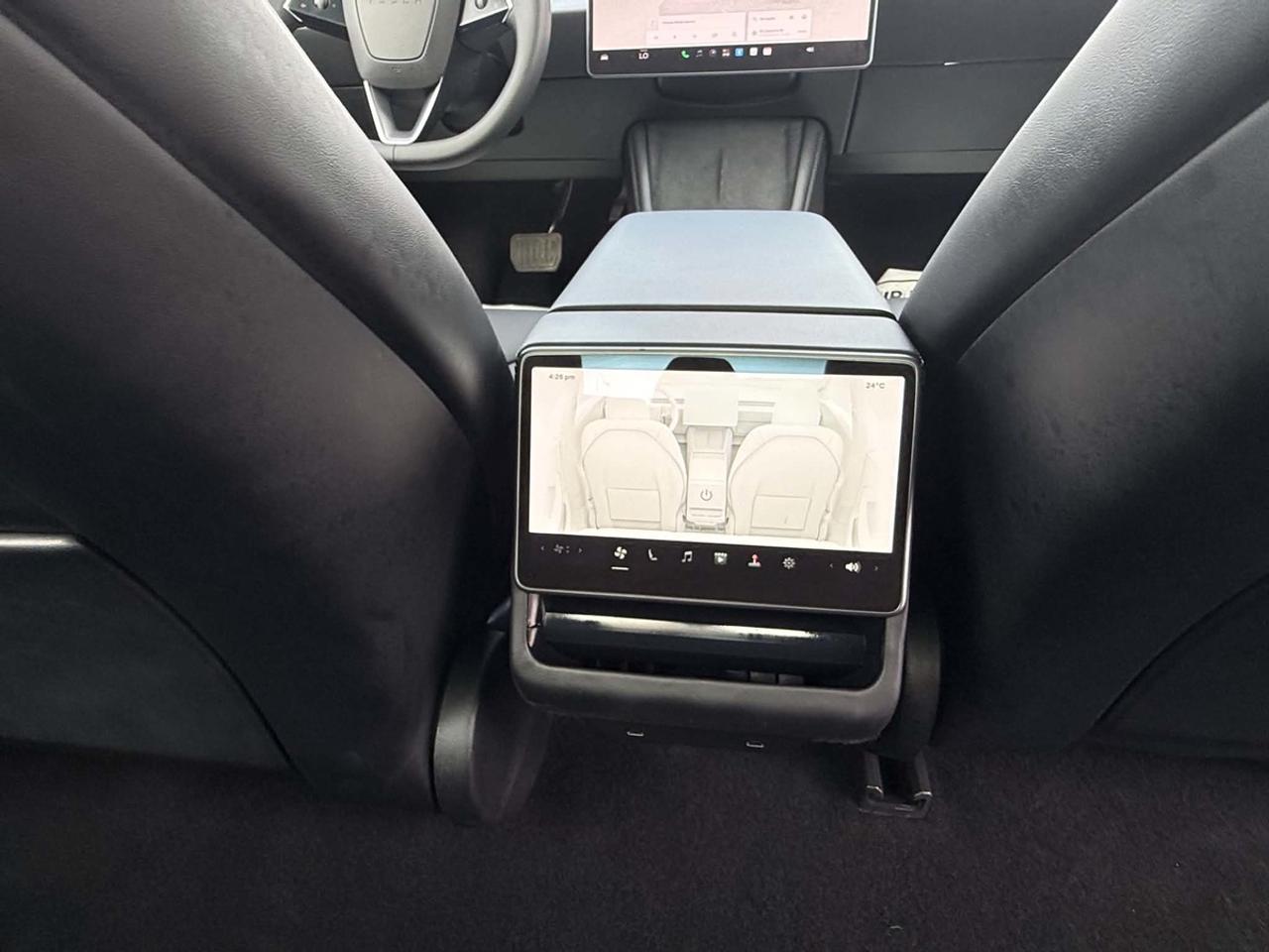 2025 Tesla Model 3 Long Range AWD Photo