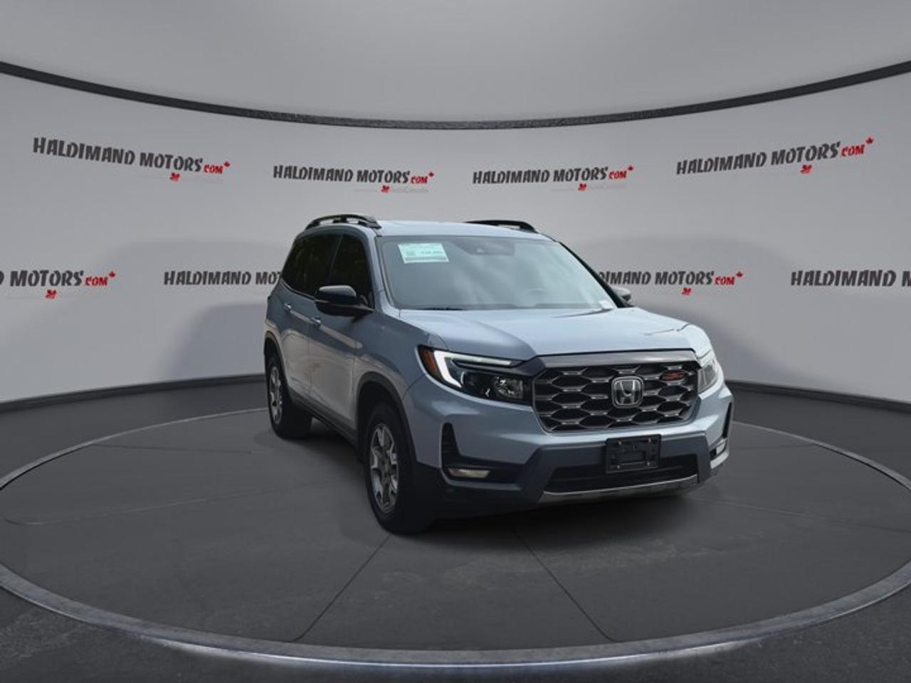 2022 Honda Passport TrailSport AWD | No Accidents | Sunroof | Leather Seats | Heated Steering Photo2