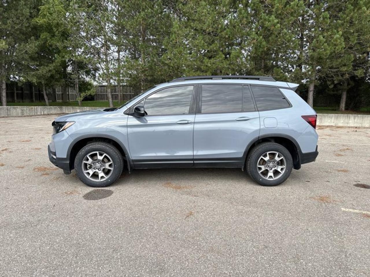 2022 Honda Passport TrailSport AWD | No Accidents | Sunroof | Leather Seats | Heated Steering Photo