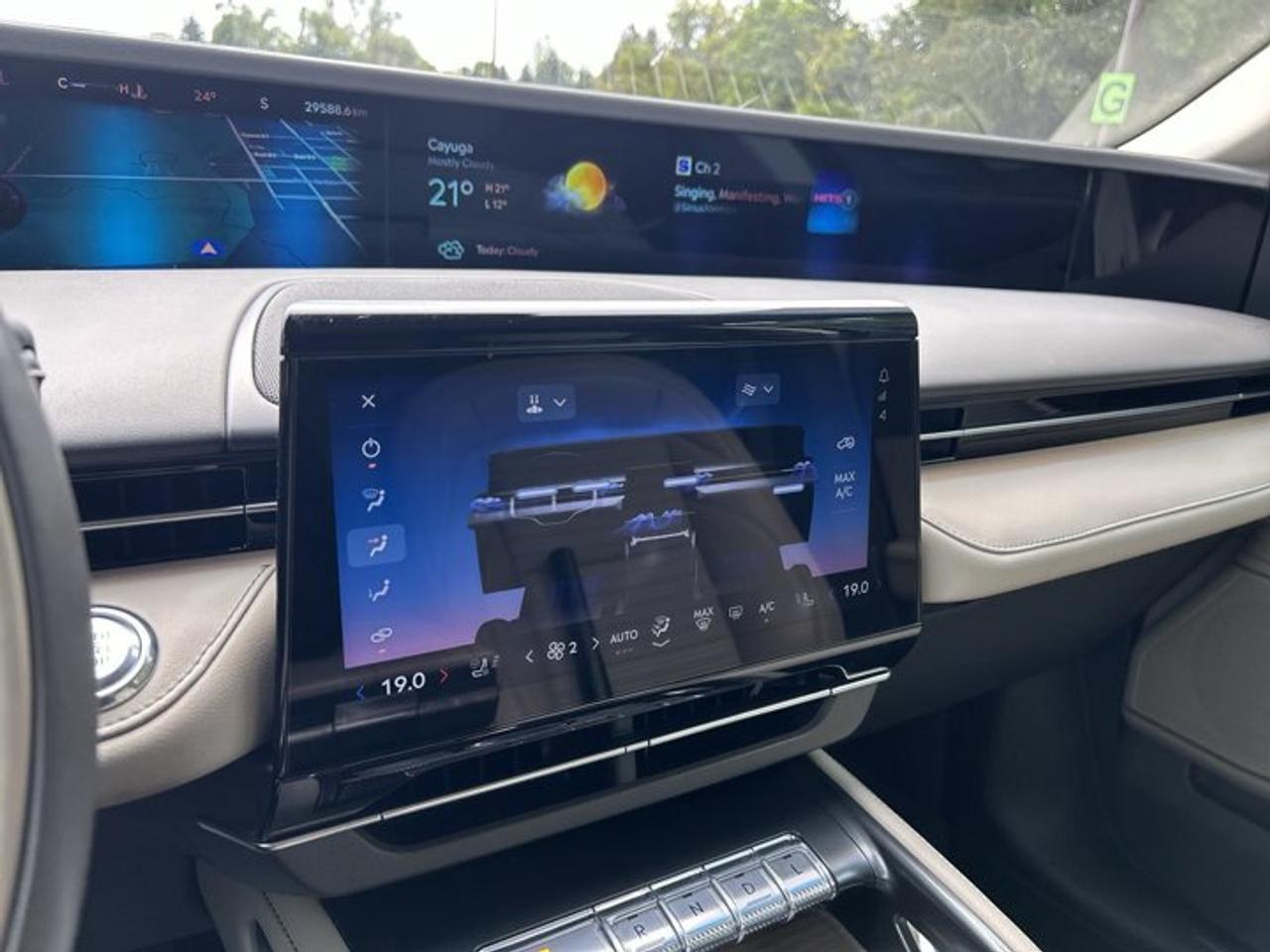 2024 Lincoln Nautilus Reserve AWD | No Accidents | Vent. Front Seats Photo