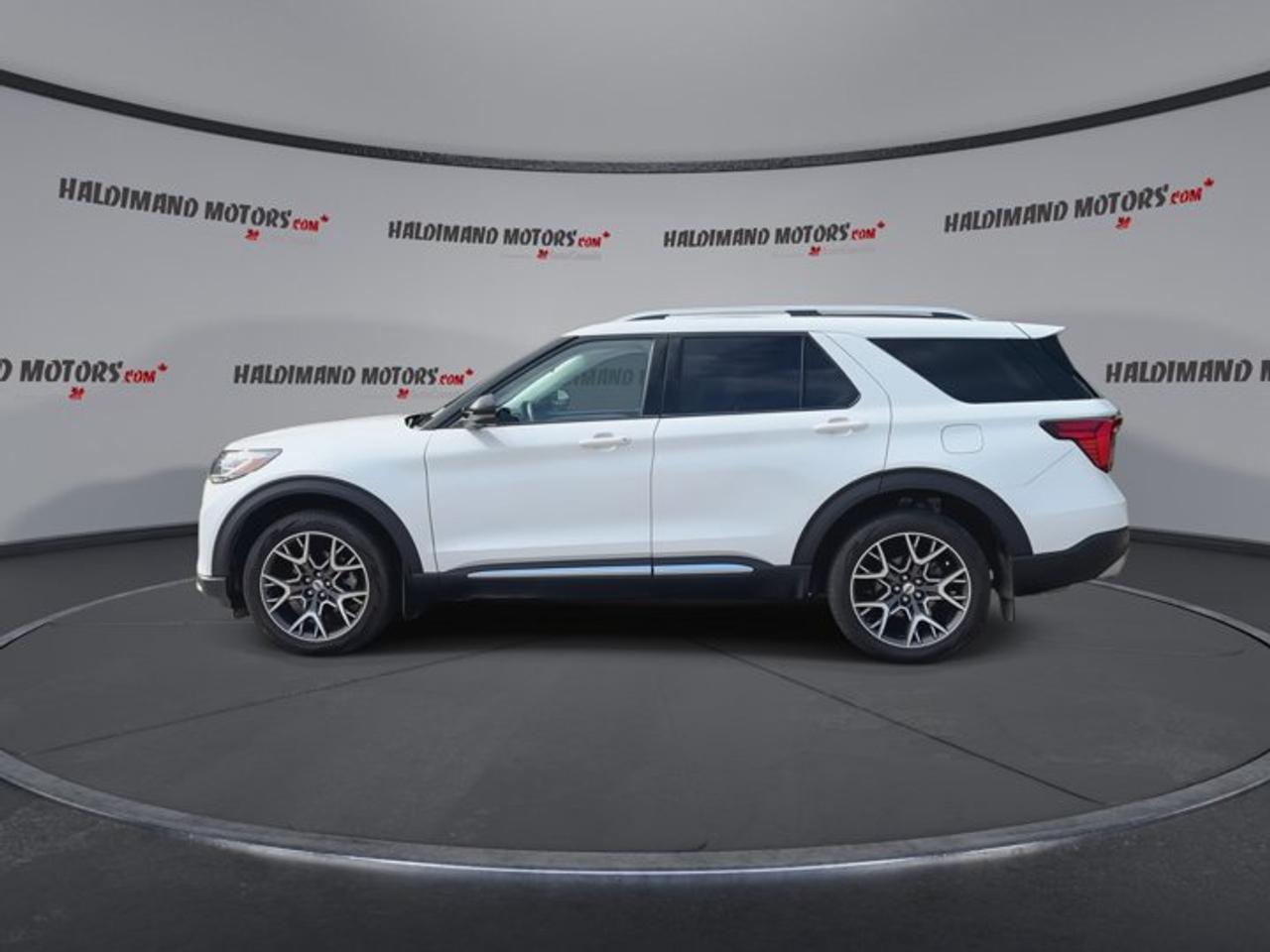 2025 Ford Explorer Platinum 4WD | Ultimate Package Photo